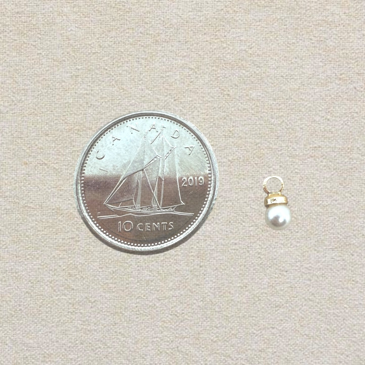 gold pearl charm (small)