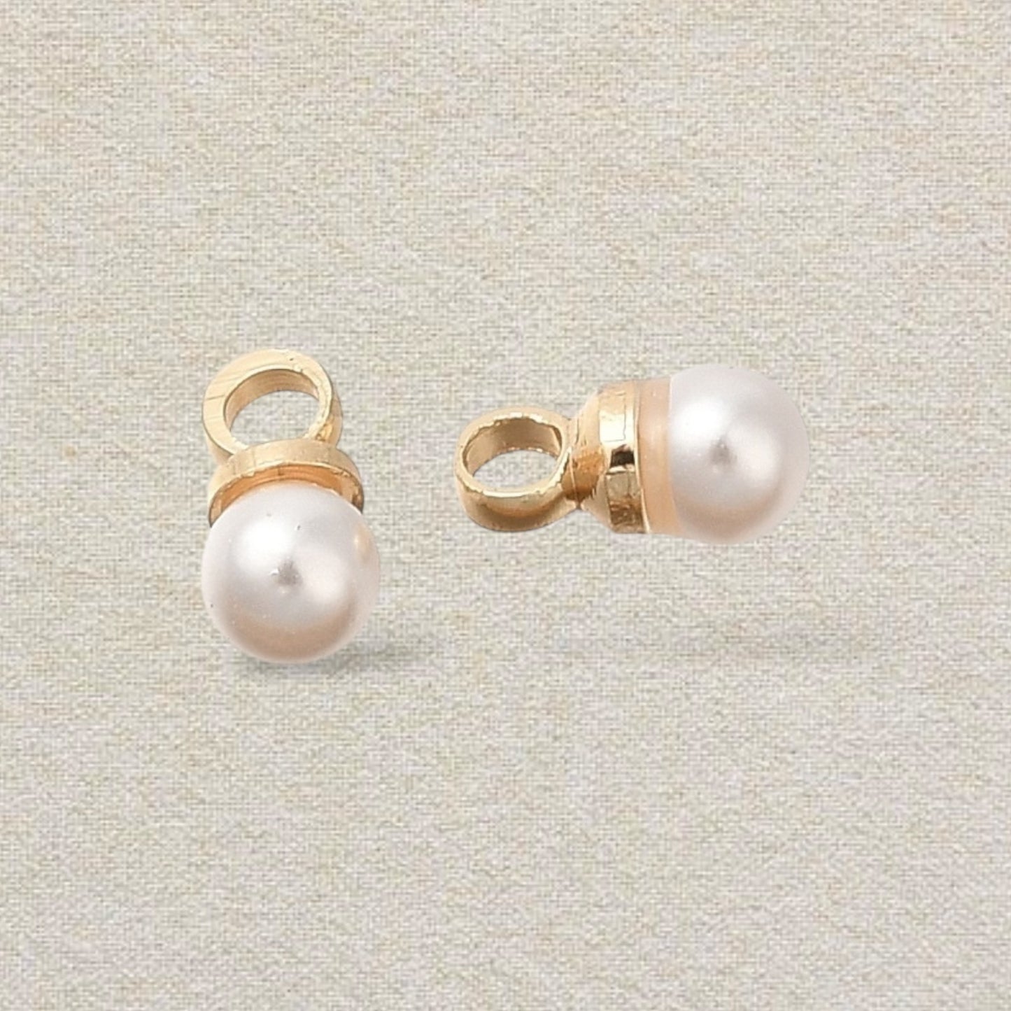 gold pearl charm (small)