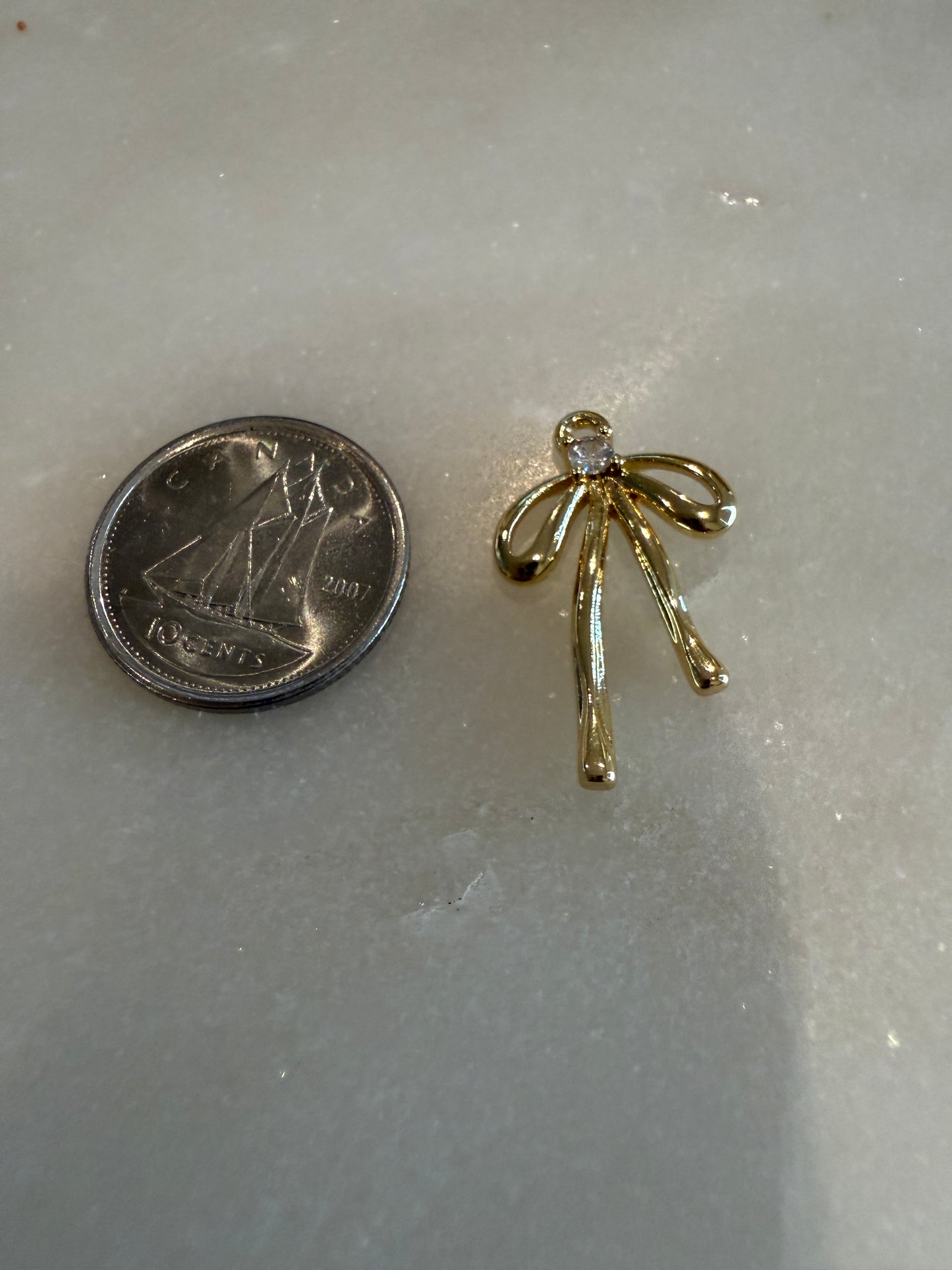 bow charm (gold) (5)