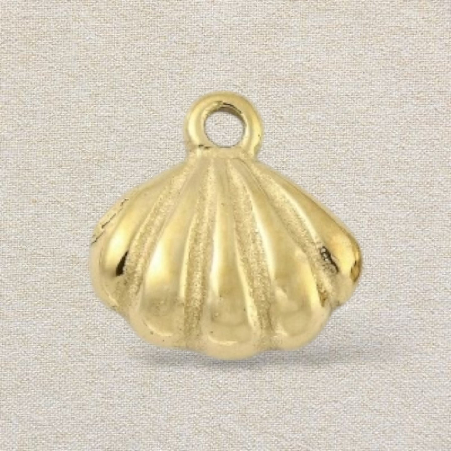 gold shell charm (2)