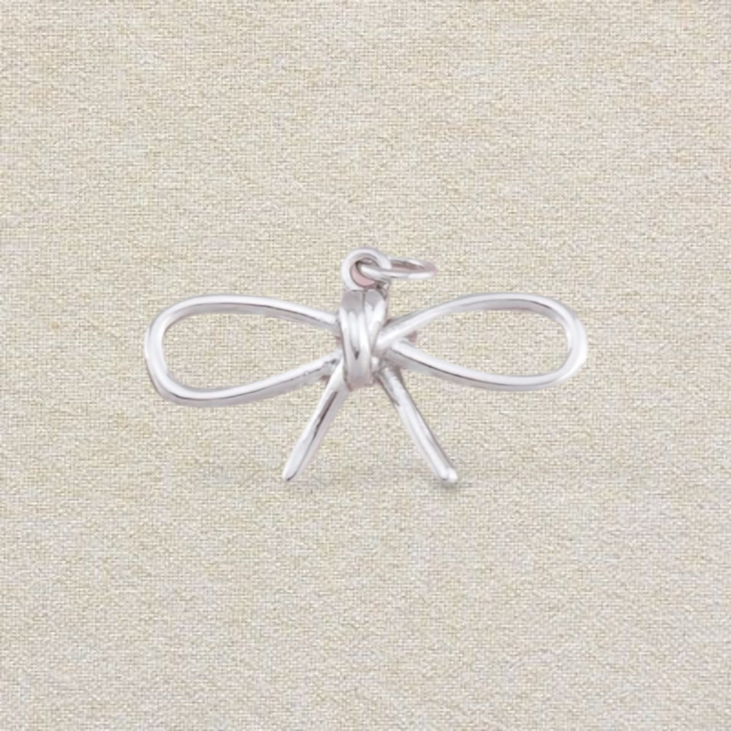 silver bow charm (1)