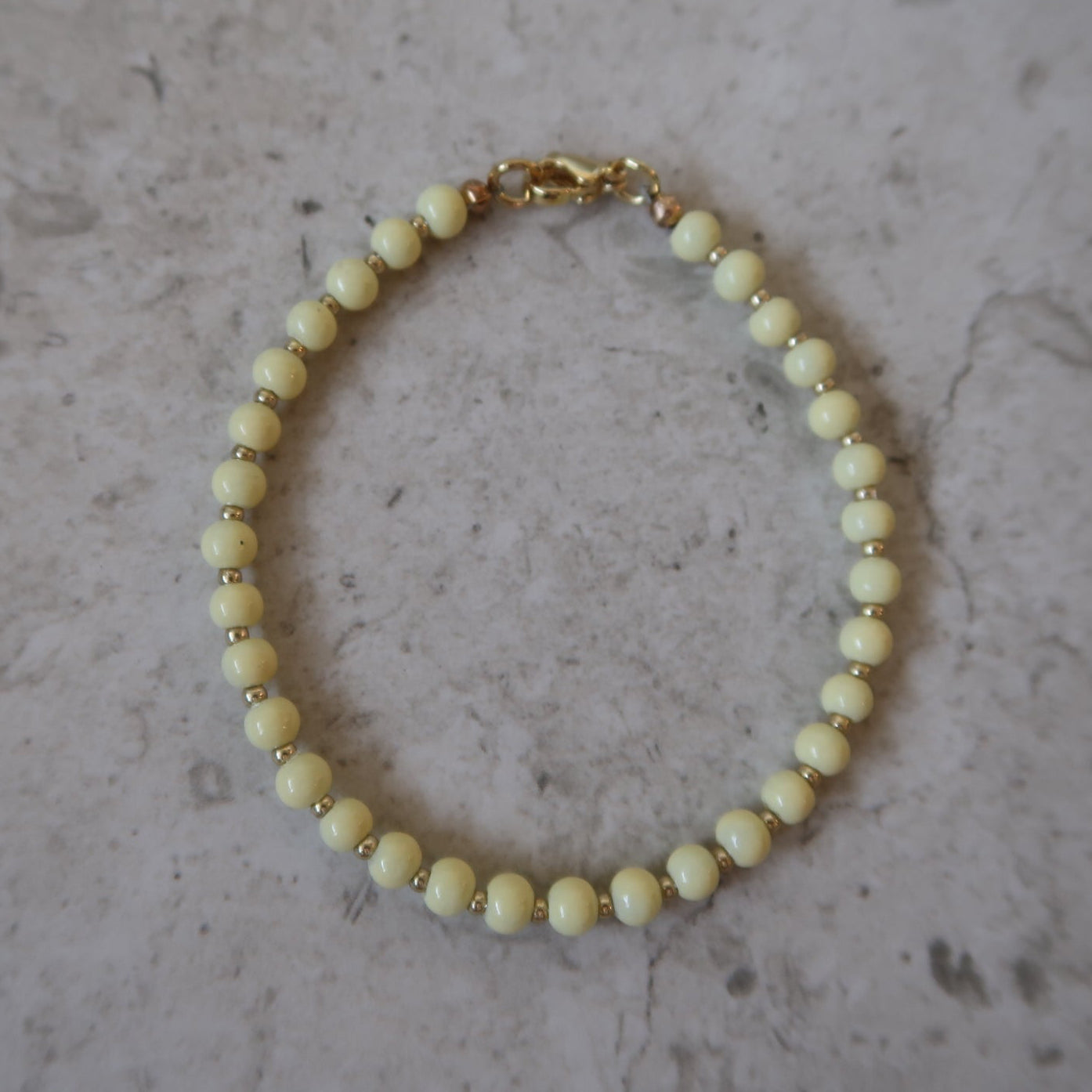 beachside beaded bracelet (lemon)
