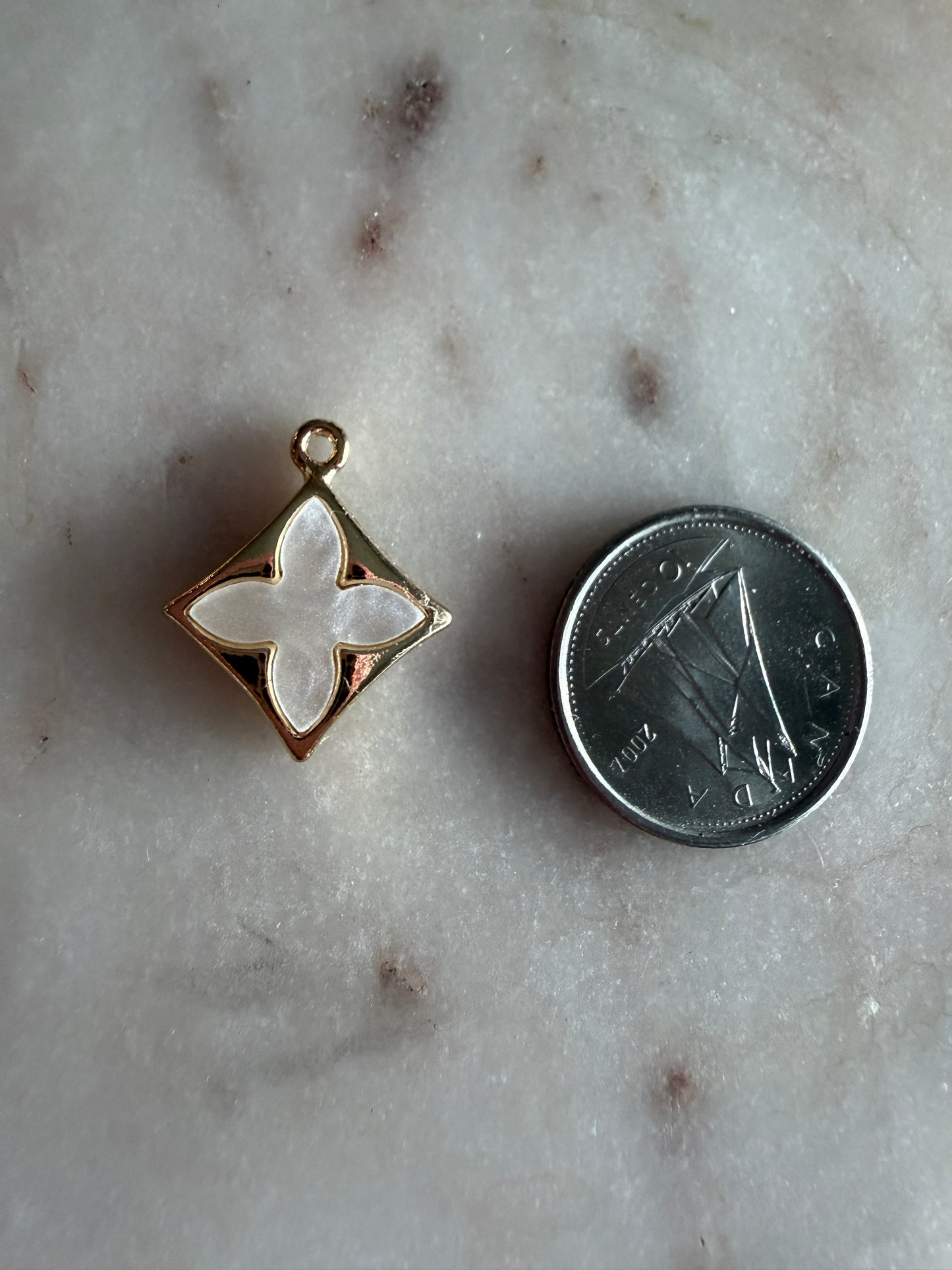 clover diamond charm