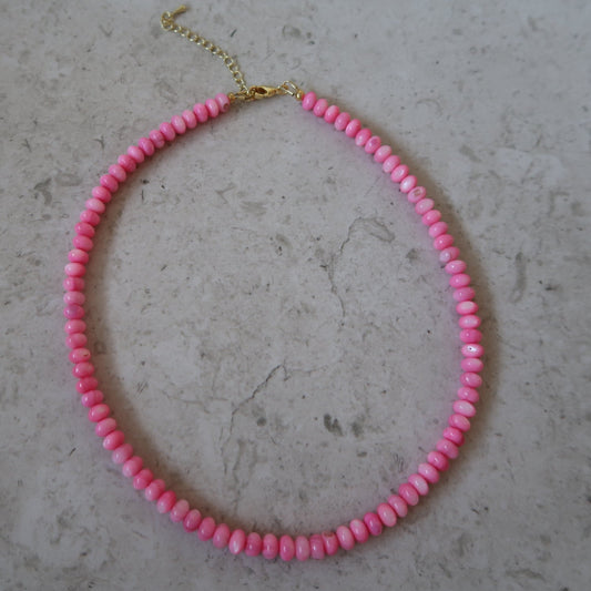 poolside beaded necklace (watermelon splash)