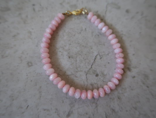 poolside beaded bracelet (bubblegum)