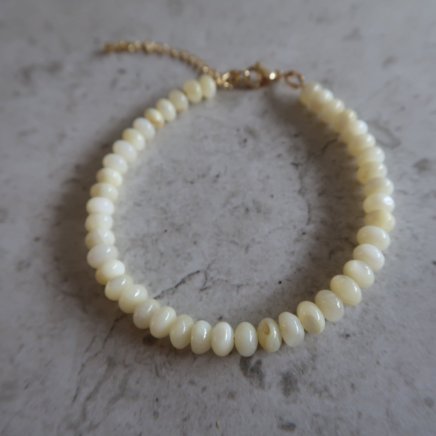 poolside beaded bracelet (sunshine)