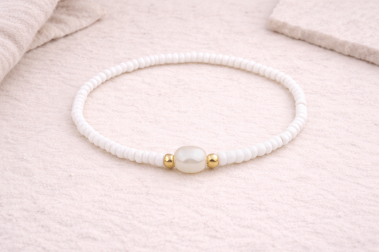 the golden pearl bracelet