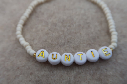 the auntie bracelet in vanilla lustre