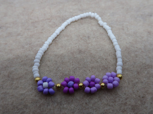 wild daisy beaded bracelet in purple