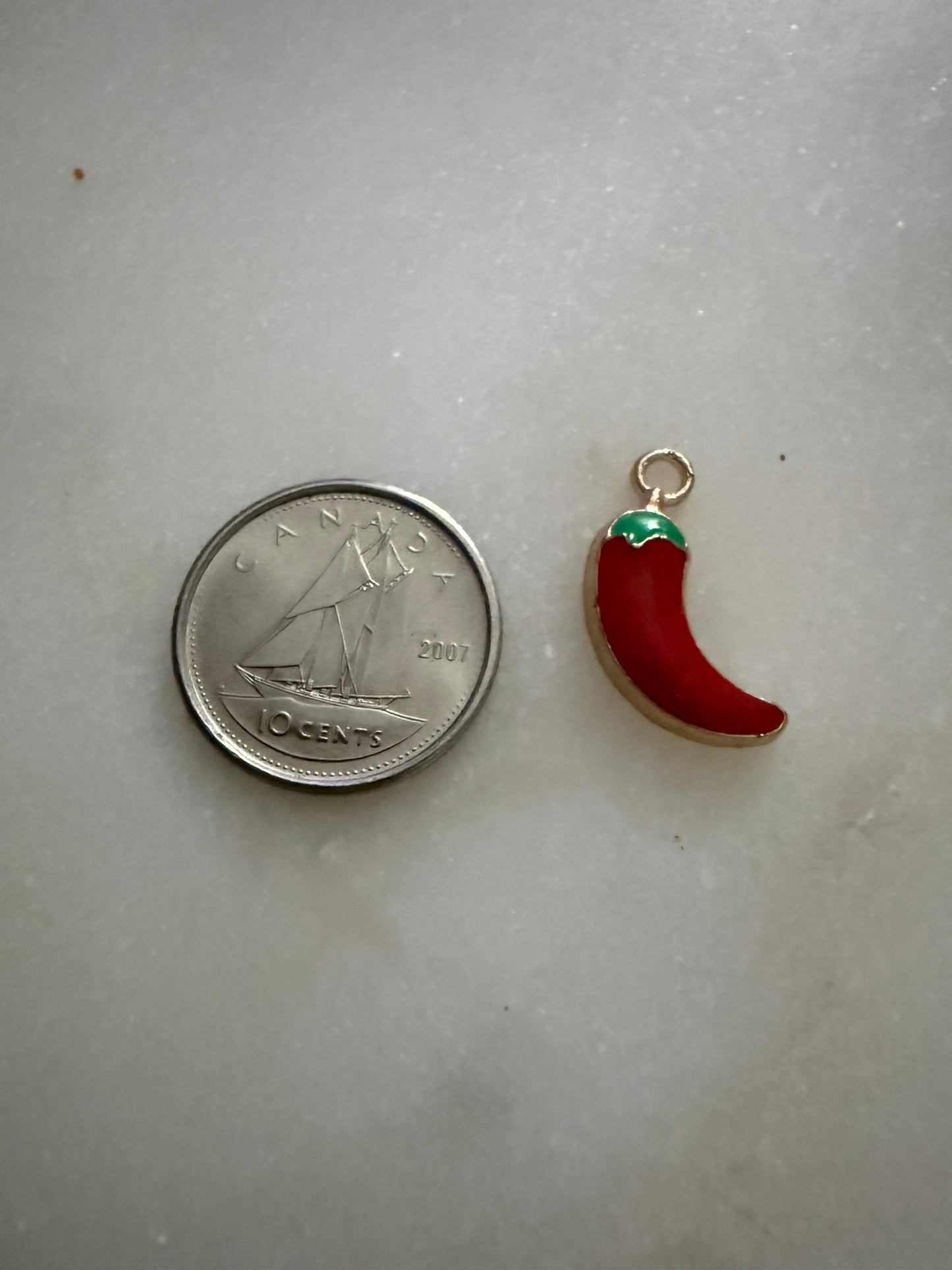 chili pepper charm (red)