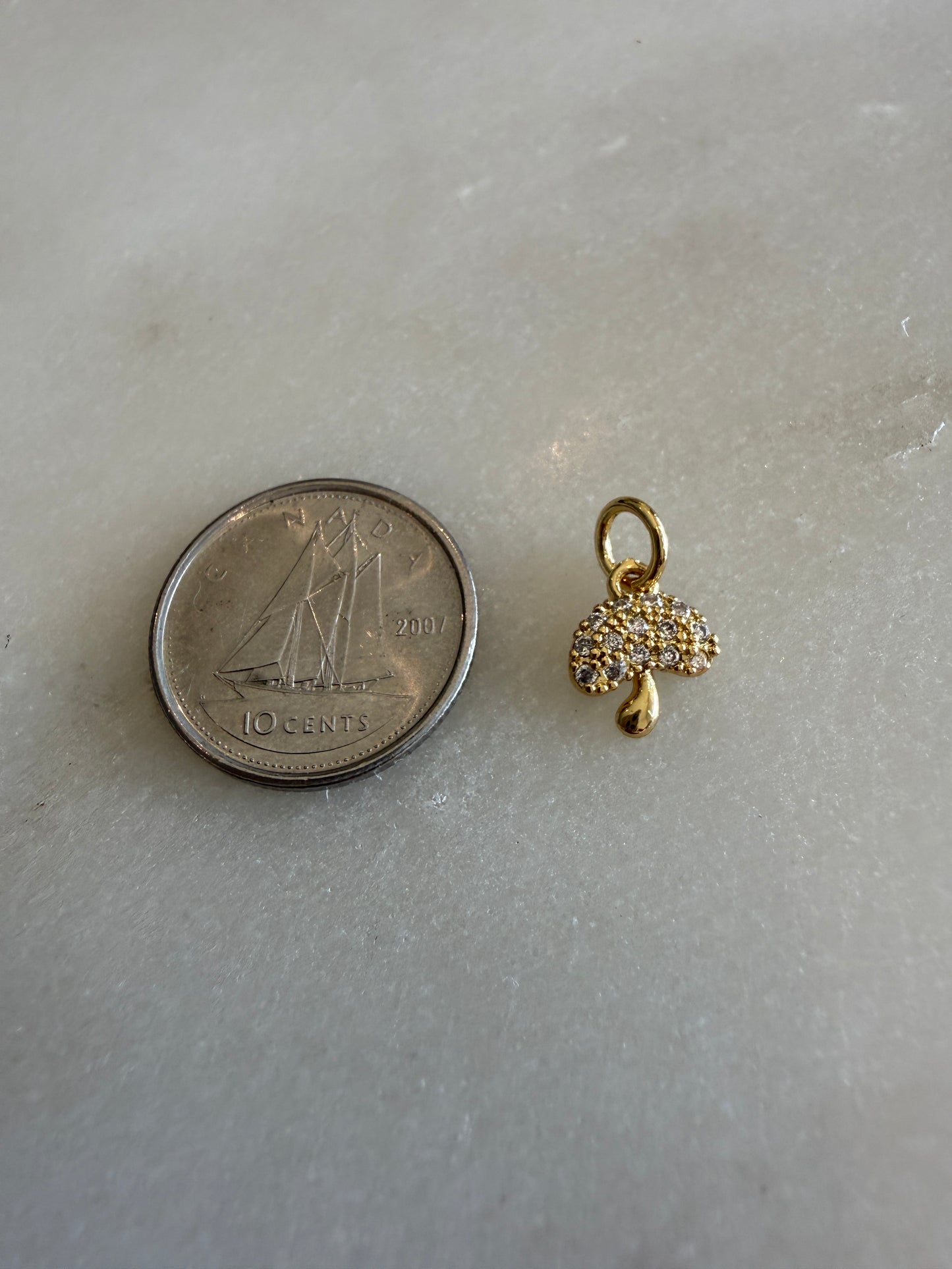 mushroom rhinestone charm (clear)